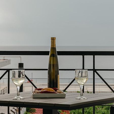 Sea View Apartment "Elise" Лоутраки Экстерьер фото