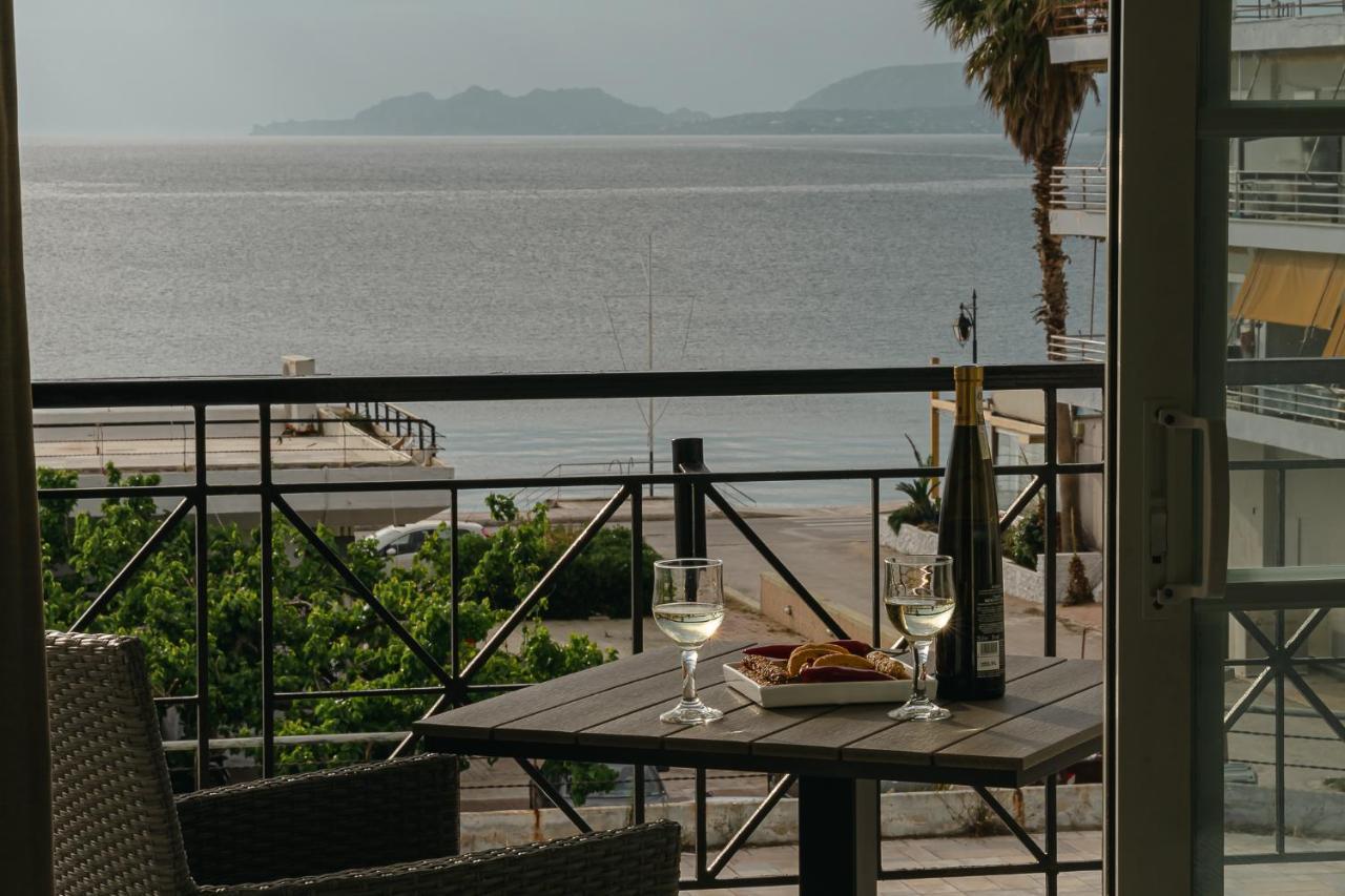Sea View Apartment "Elise" Лоутраки Экстерьер фото